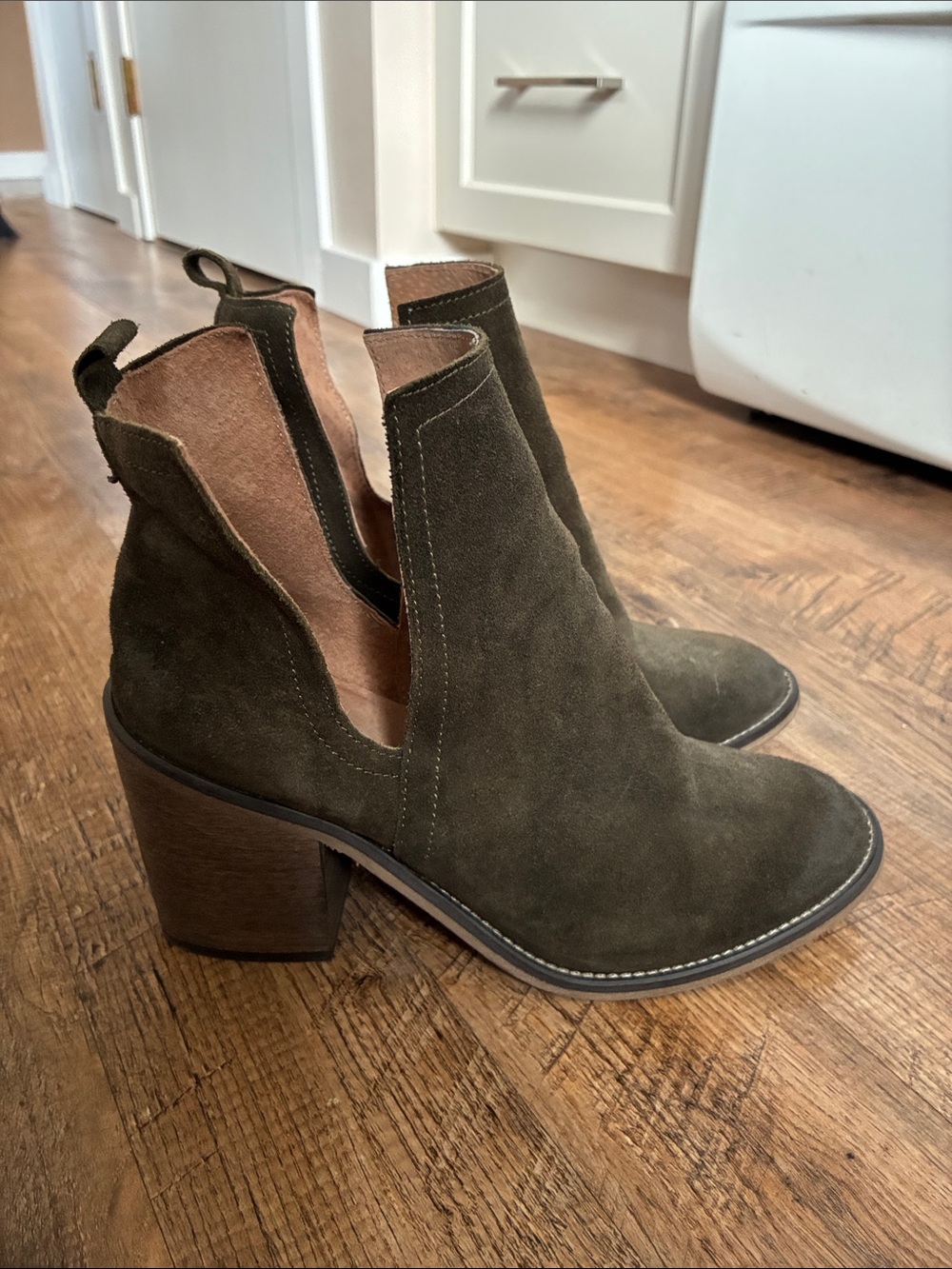 Rebels Olive Green Suede Boots with Stacked Heel - Picture 2 of 9